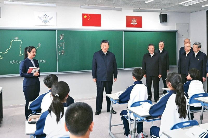 习近平:一体推进教育科技人才发展